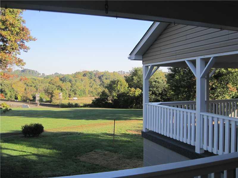 4029 Chieftan Road Irwin, PA 15642 - Photo 13 of 20 Gallery Image 13