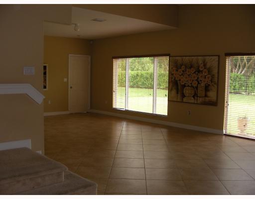 2104 Northeast 38th Road Homestead, FL 33033 - Photo 3 of 15