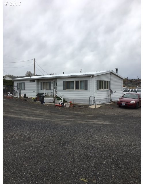 3274 Southwest Perkins Avenue Pendleton, OR 97801 - Photo 4 of 15 Gallery Image 4