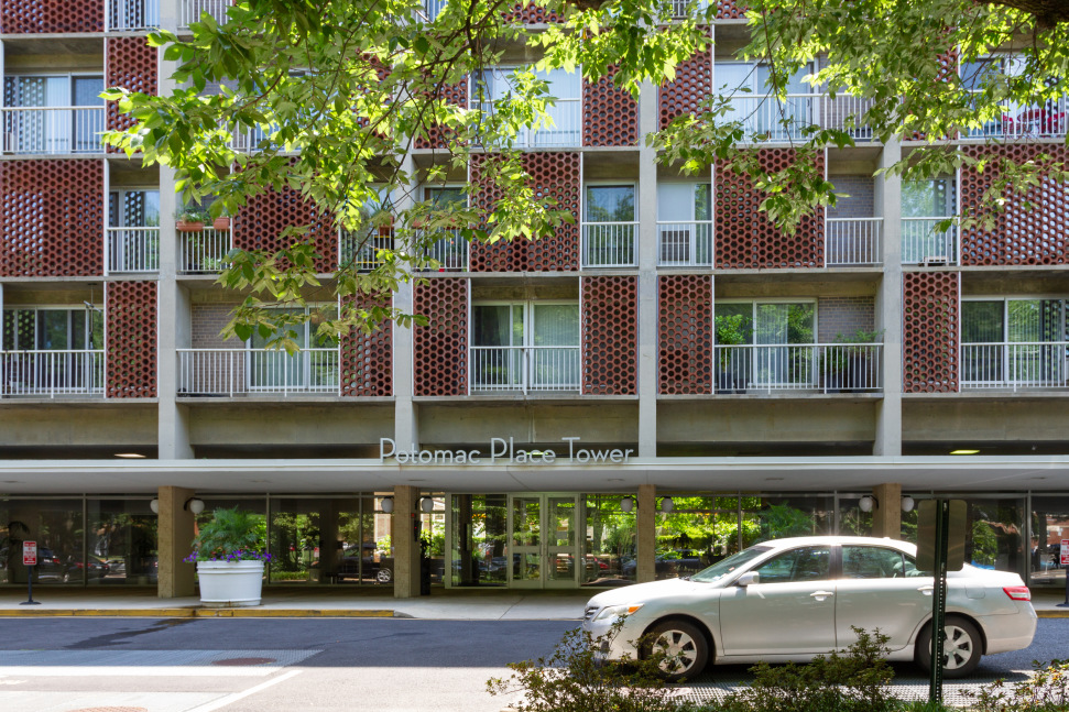 Potomac Park Tower 800 4th St SW, Washington, DC 20024 - Photo 2 of 2