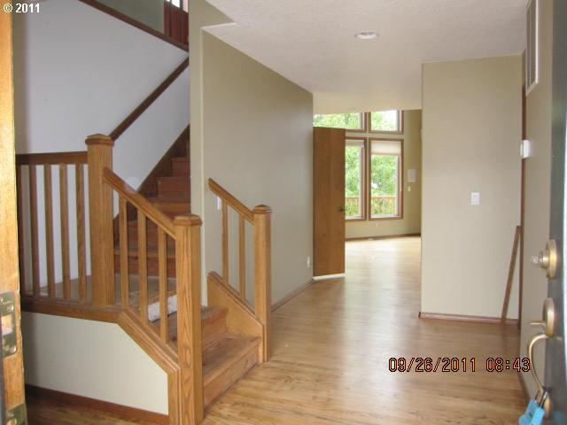 18995 Coyote Ridge Way Northeast Silverton, OR 97381 - Photo 4 of 16 Gallery Image 4