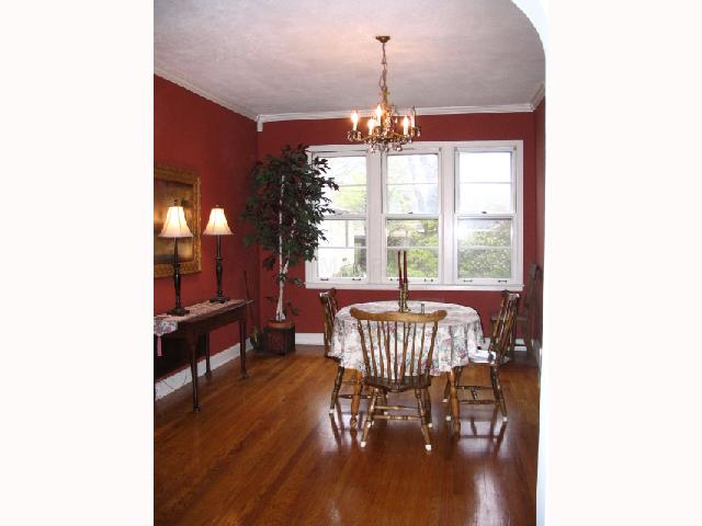 321 North Mendenhall Road Memphis, TN 38117 - Photo 3 of 9 Gallery Image 3