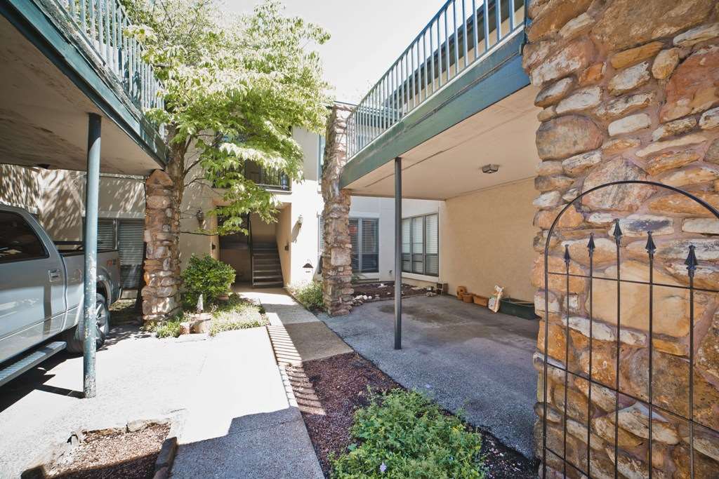 413 South Perkins Road, Unit 2 Memphis, TN 38117 - Photo 17 of 22 Gallery Image 17