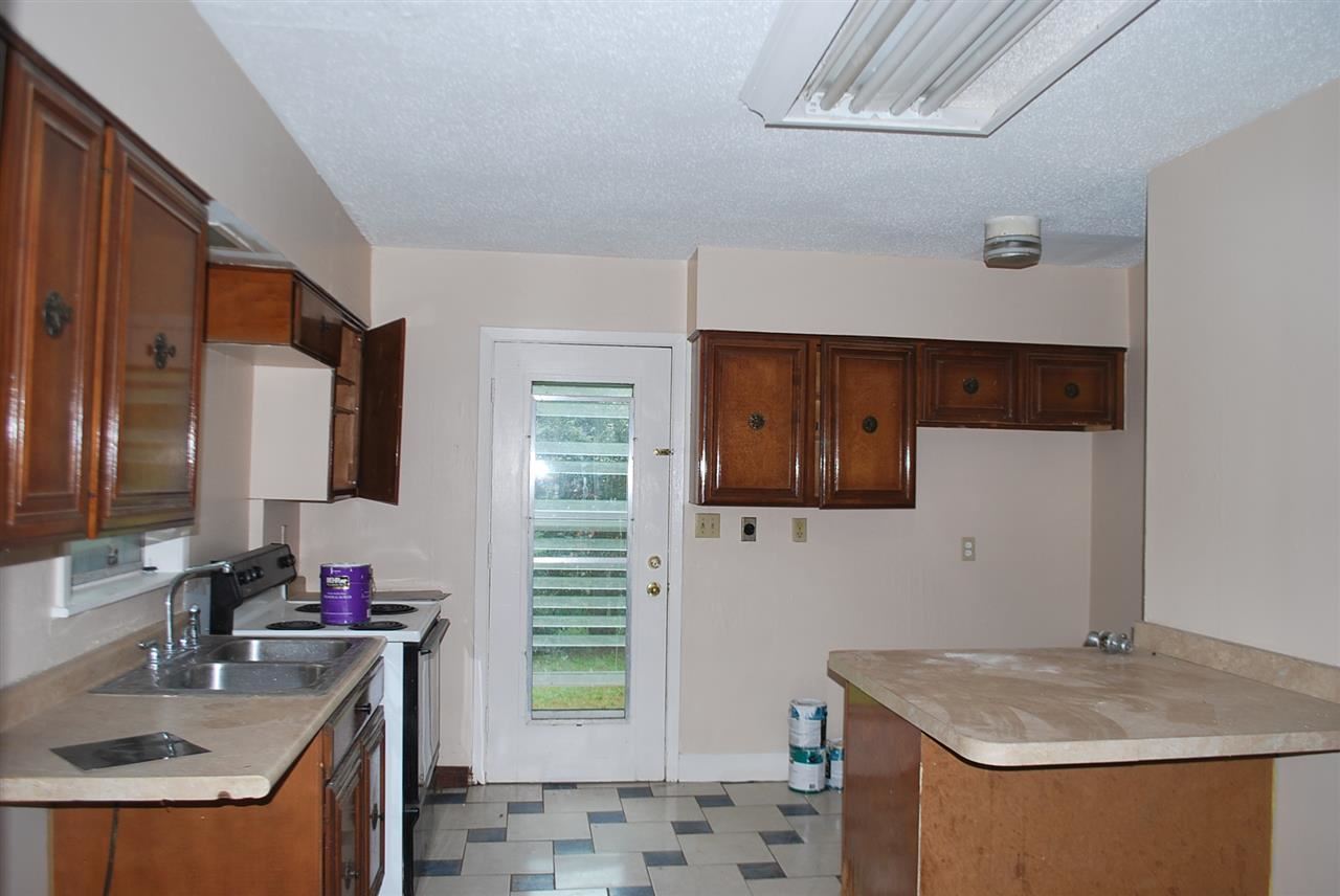 421 Green Acres Road Memphis, TN 38117 - Photo 4 of 8