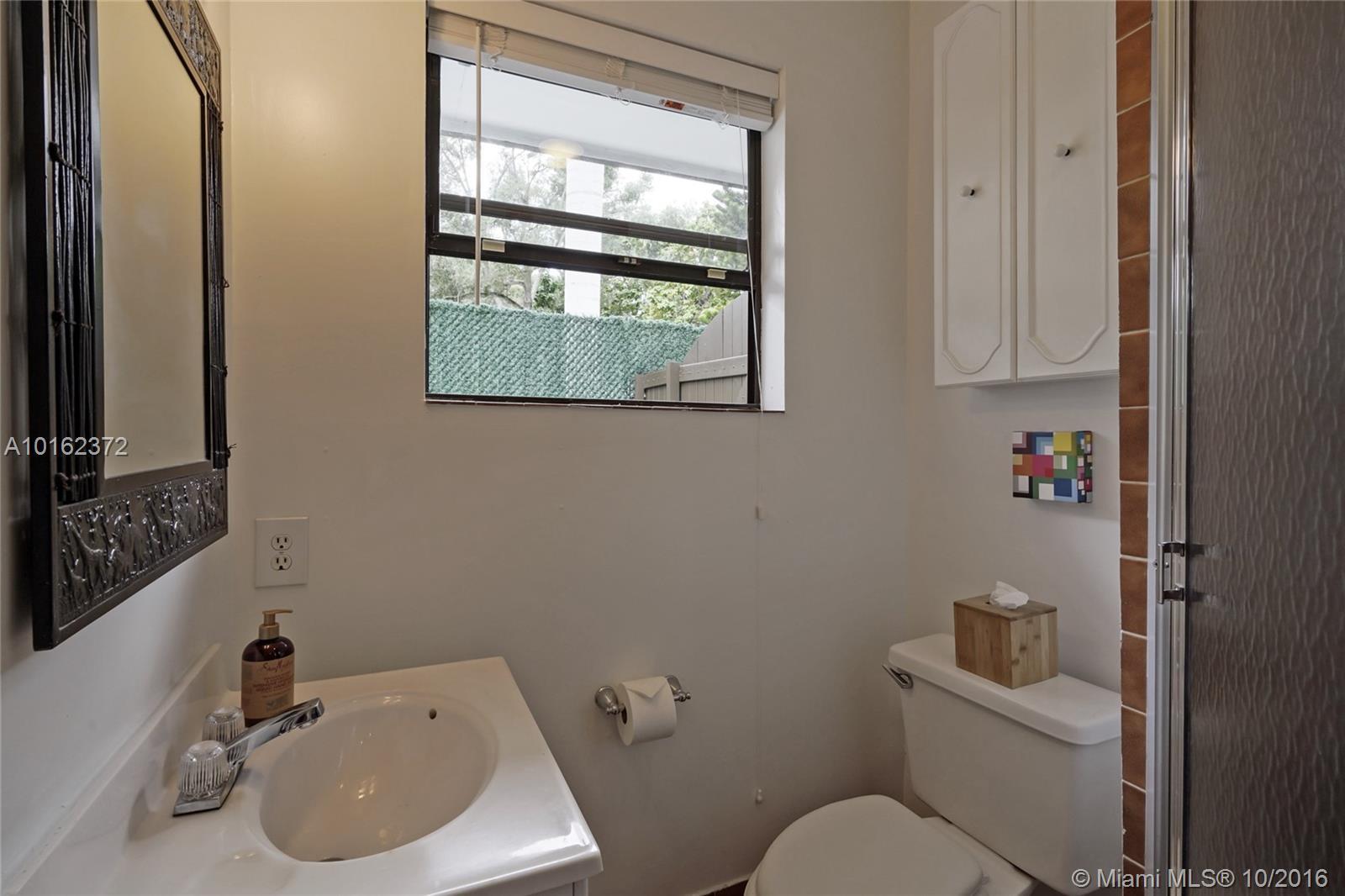 3920 Battersea Road Miami, FL 33133 - Photo 6 of 26 Gallery Image 6
