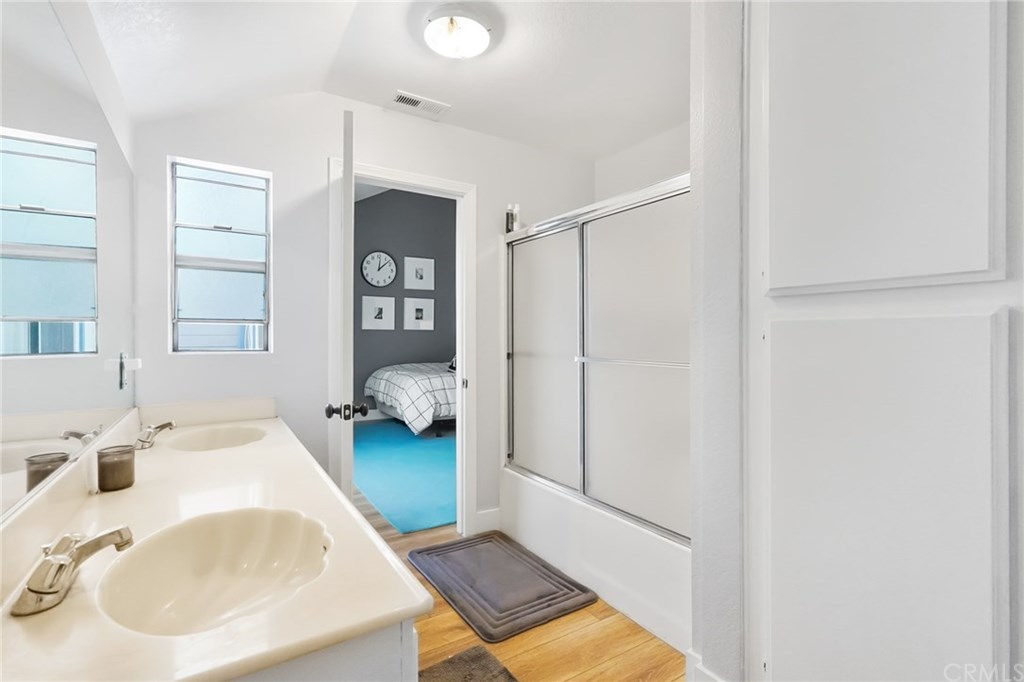 533 Walnut Avenue, Unit 9 Long Beach, CA 90802 - Photo 27 of 32