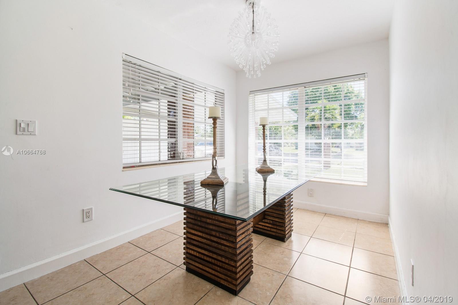 20700 Jacaranda Road Cutler Bay, FL 33189 - Photo 7 of 25 Gallery Image 7