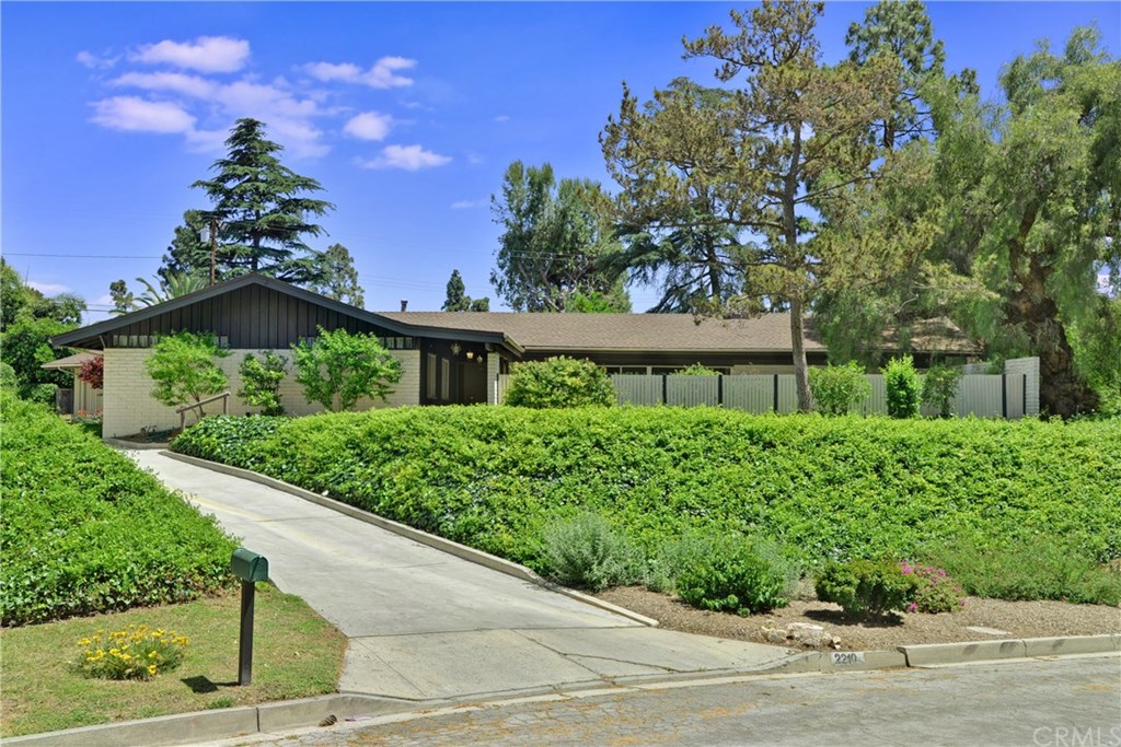 2210 Yucca Avenue Fullerton, CA 92835 - Photo 1 of 32