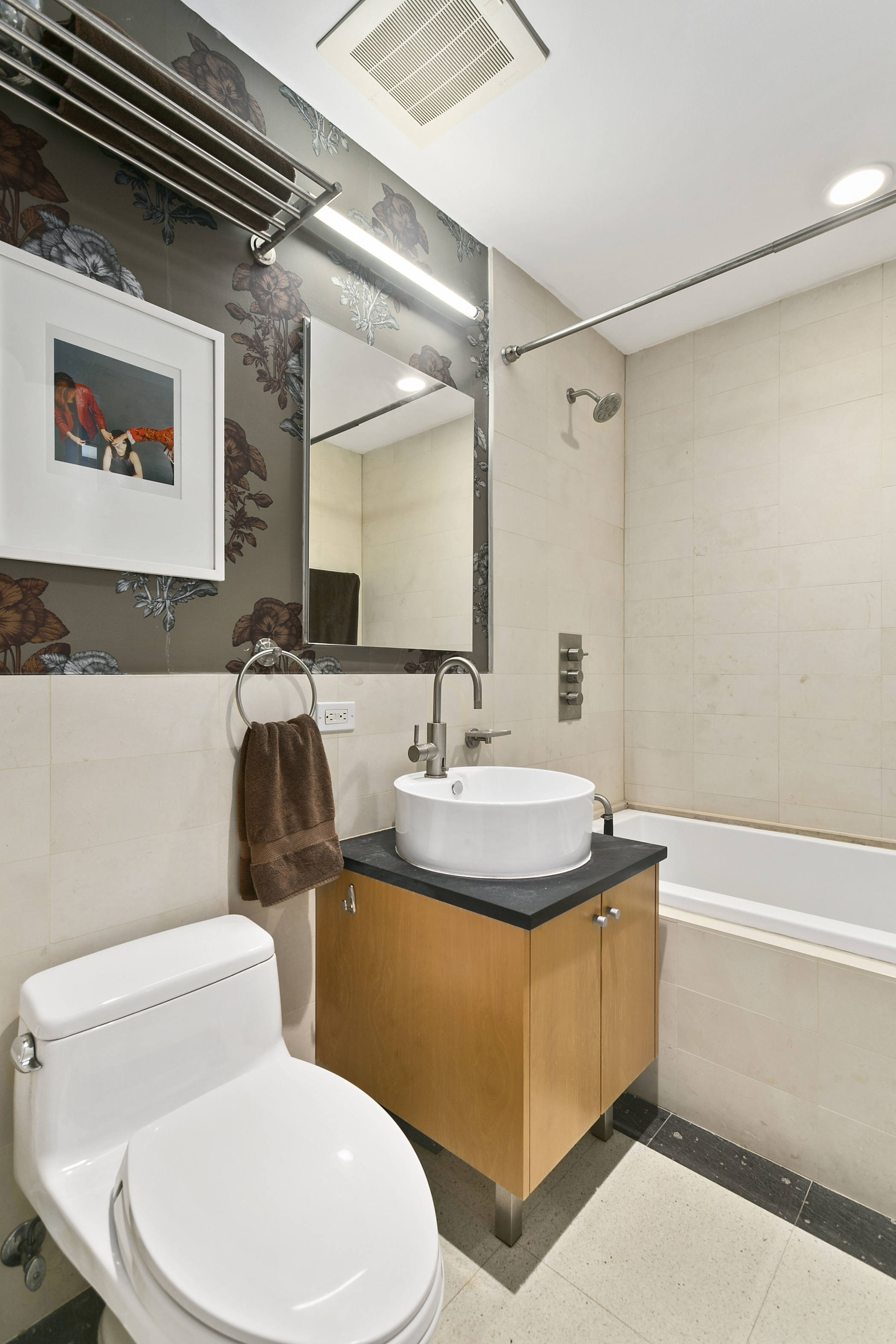 26 Broadway, Unit 304 Brooklyn, NY 11249 - Photo 3 of 7