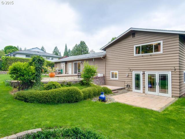 2175 Southwest Roxbury Avenue Portland, OR 97225 - Photo 10 of 16 Gallery Image 10