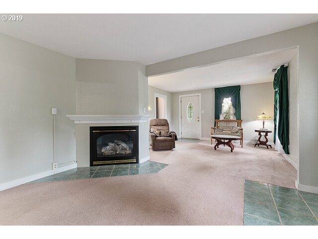 476 Southeast Maple Street Dallas, OR 97338 - Photo 9 of 32 Gallery Image 9