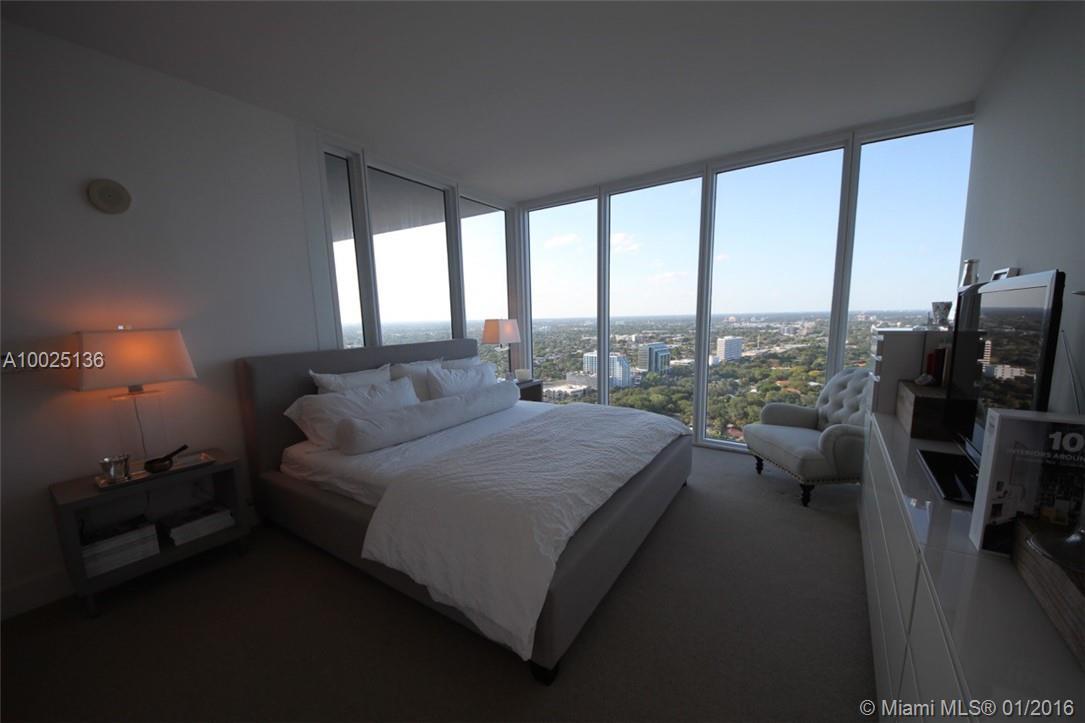 601 Northeast 36th Street, Unit PH3203 Miami, FL 33137 - Photo 7 of 30