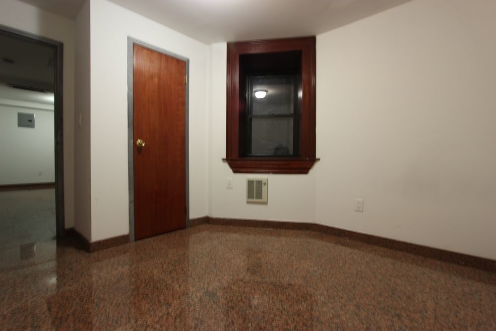 142 West 109th Street, Unit 1E Manhattan, NY 10025 - Photo 4 of 7