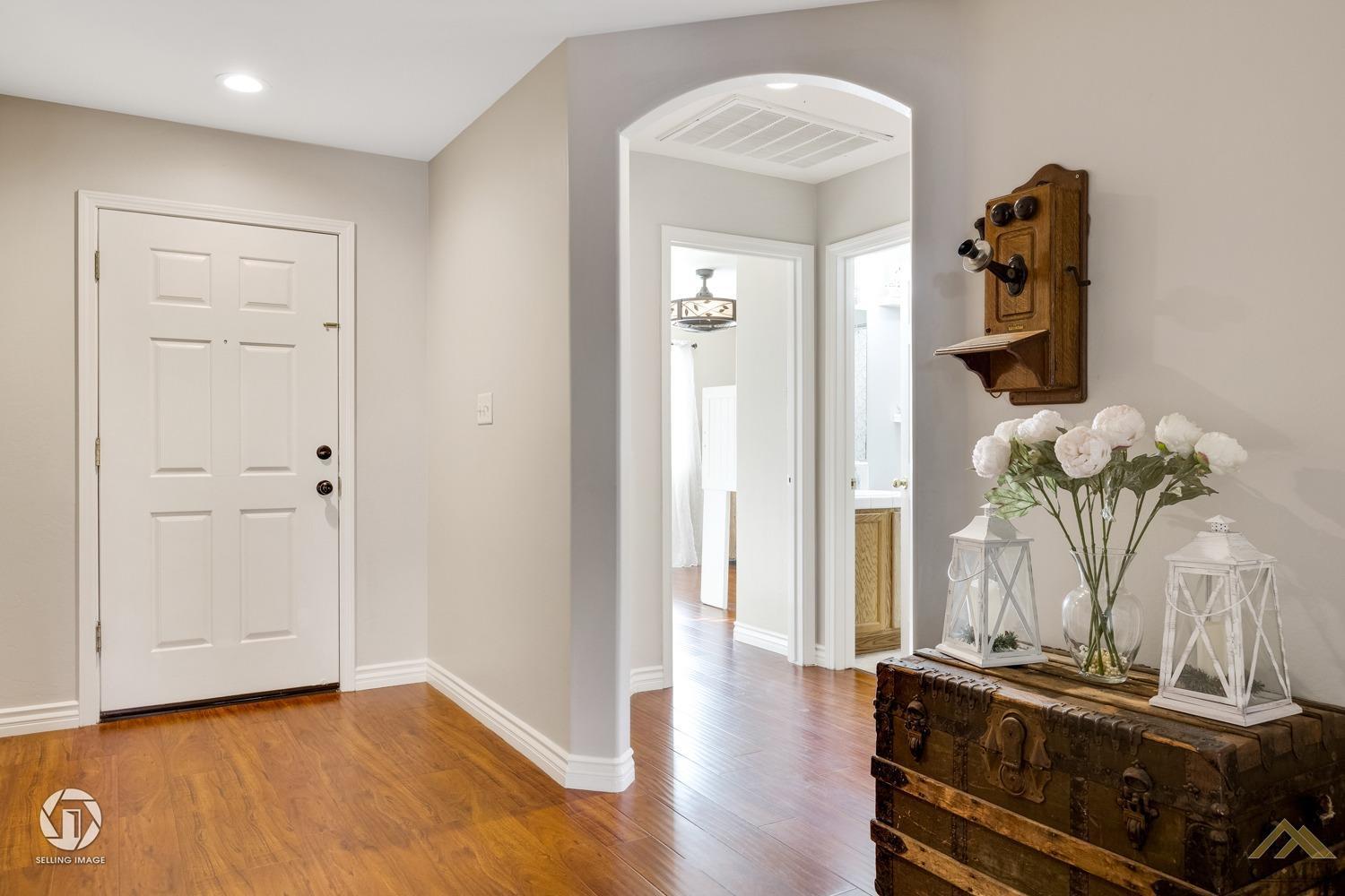 3812 Ridgemont Street Bakersfield, CA 93313 - Photo 7 of 32 Gallery Image 7