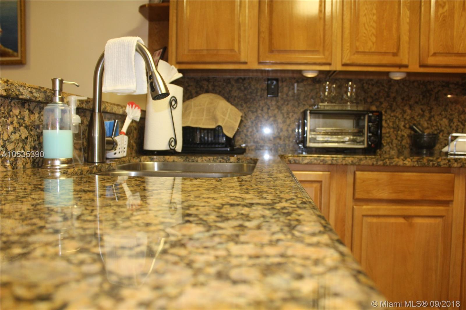 8391 Boca Rio Drive Boca Raton, FL 33433 - Photo 4 of 32