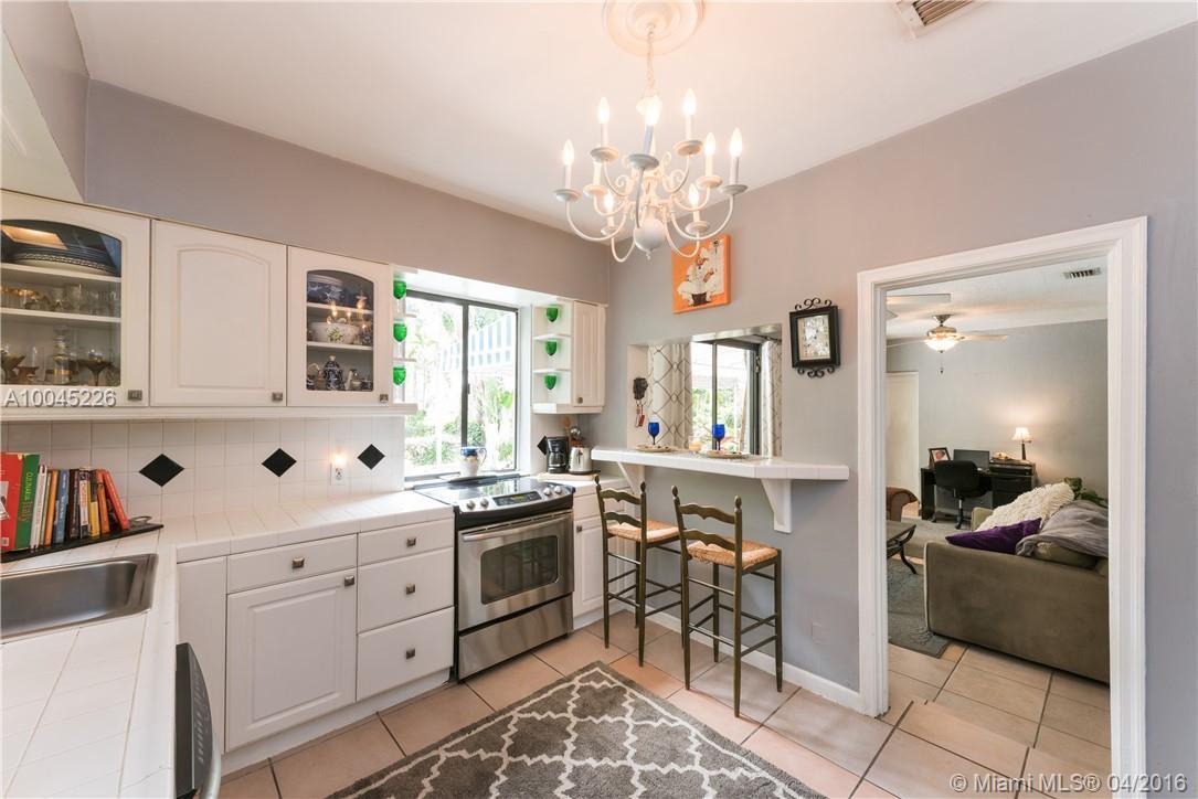 5245 Alton Road Miami Beach, FL 33140 - Photo 11 of 28