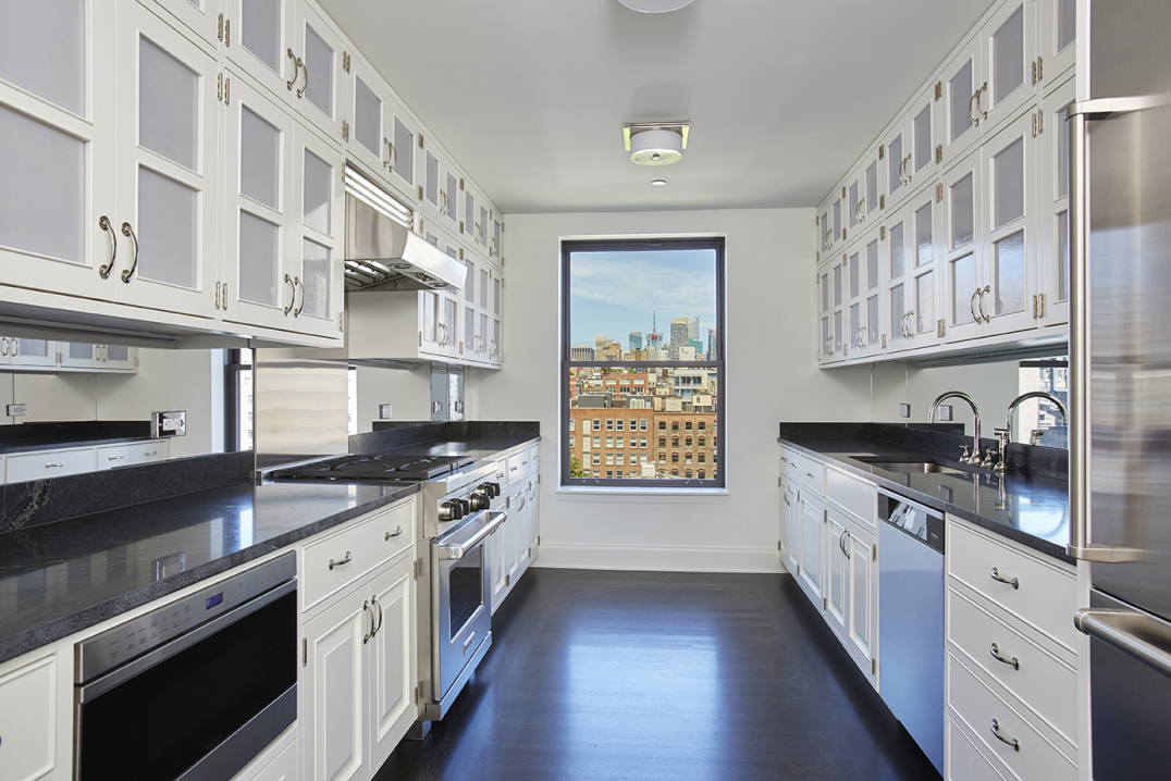 150 West 12th Street, Unit 10E Manhattan, NY 10011 - Photo 4 of 11