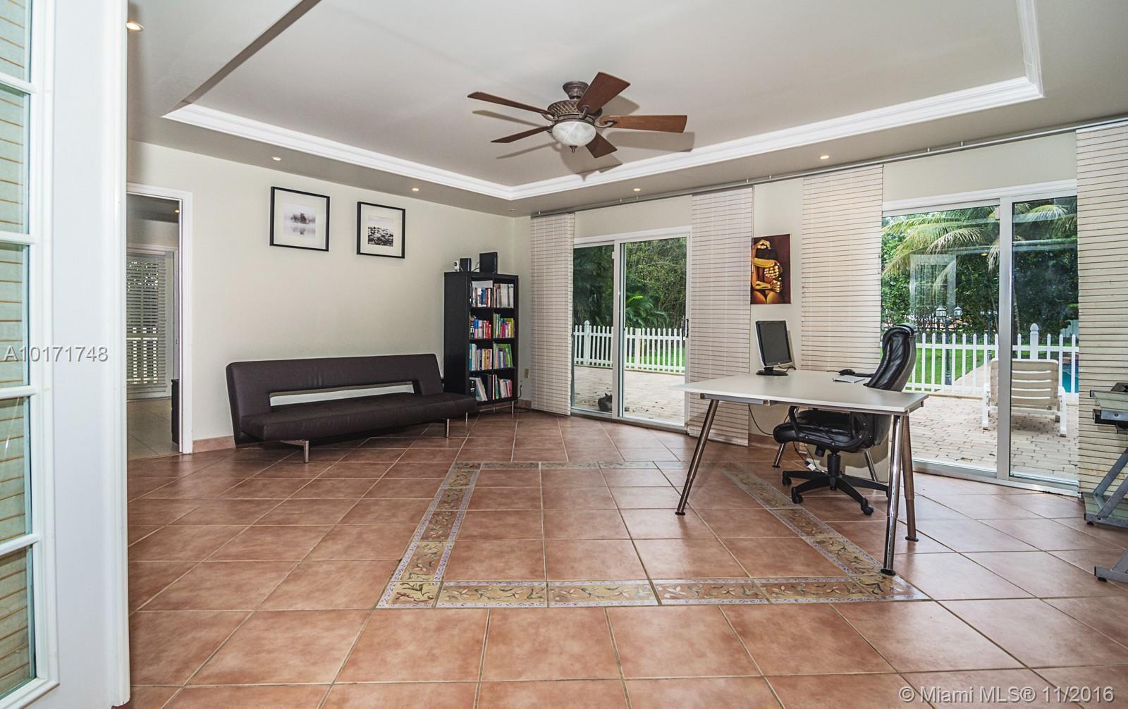5211 Southwest 201st Terrace Southwest Ranches, FL 33332 - Photo 7 of 34 Gallery Image 7