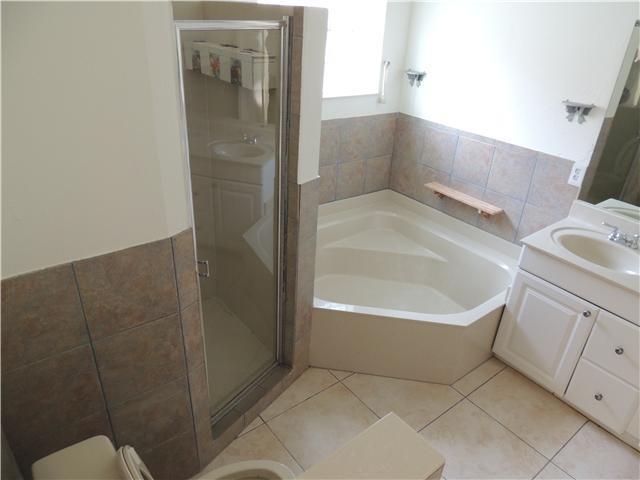 Silver Lakes Pembroke Pines, FL 33029 - Photo 8 of 25