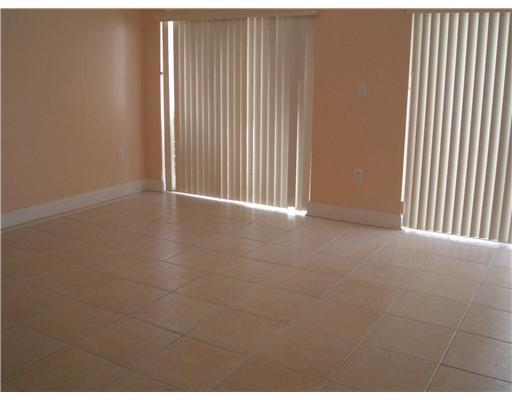 12838 Southwest 256th Terrace Homestead, FL 33032 - Photo 4 of 6