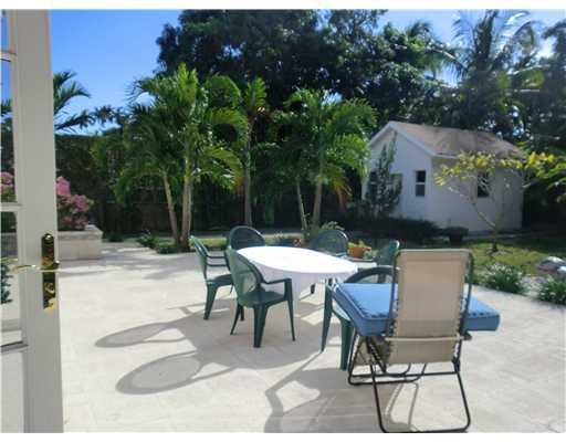 244 Southwest 28th Road Miami, FL 33129 - Photo 10 of 24