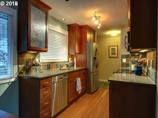 4504 Northwest Barnes Road, Unit 11 Portland, OR 97210 - Photo 3 of 11