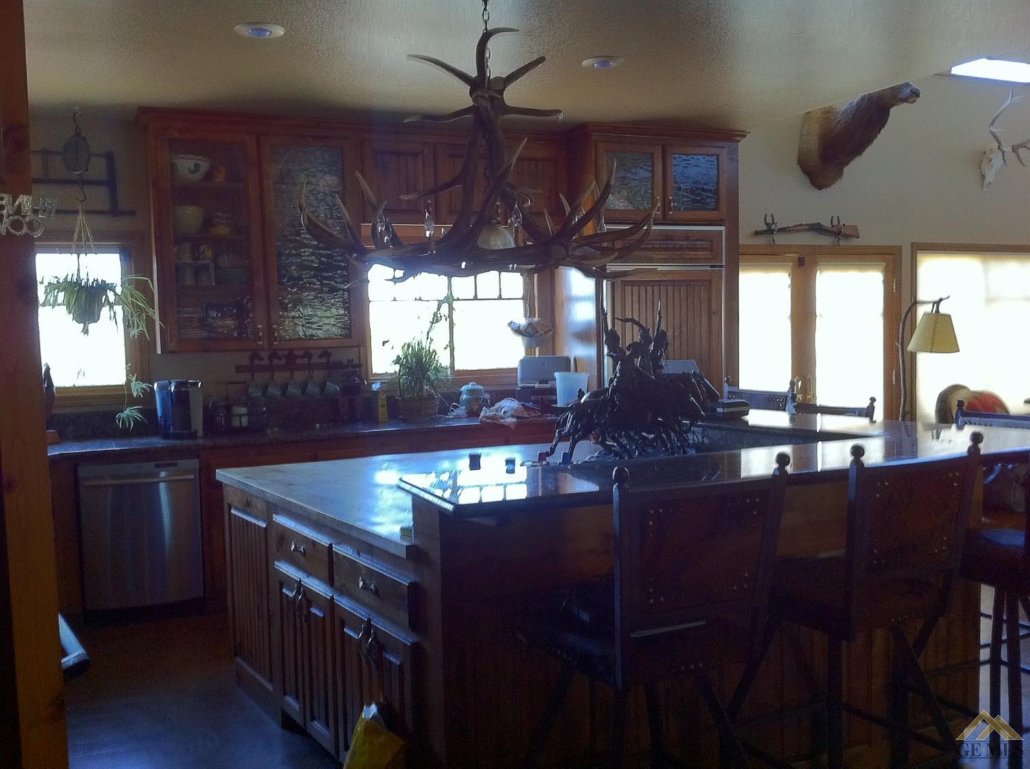 19151 Backes Lane Tehachapi, CA 93561 - Photo 15 of 17 Gallery Image 15