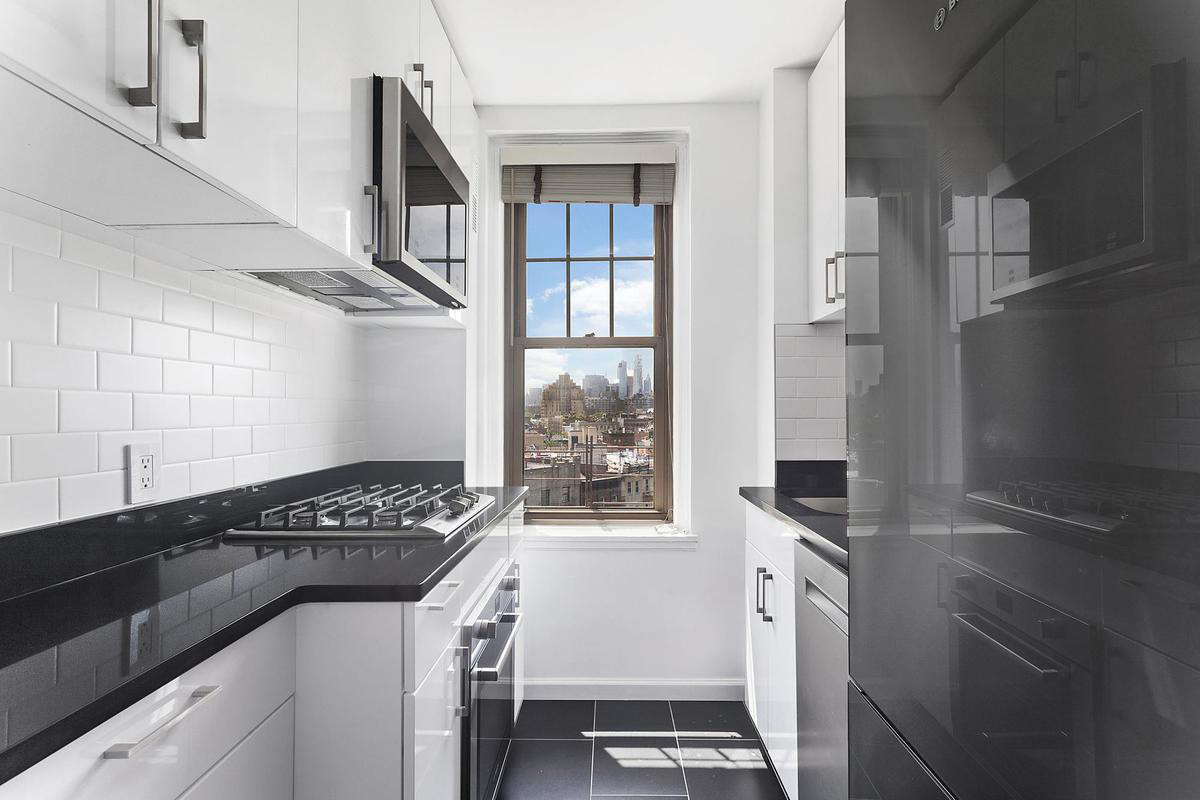 299 West 12th Street, Unit 10F Manhattan, NY 10014 - Photo 3 of 7