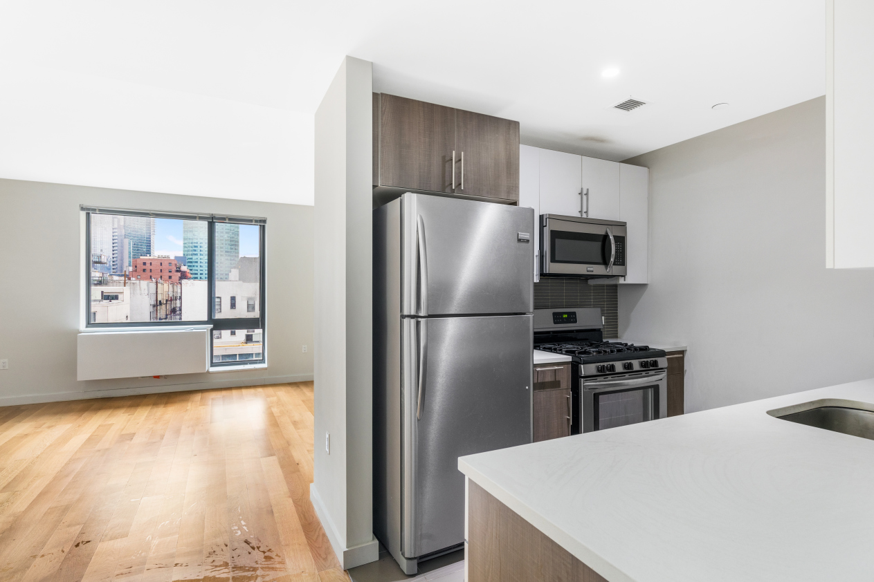 44-72 11th Street, Unit A308 Queens, NY 11101 - Photo 3 of 13