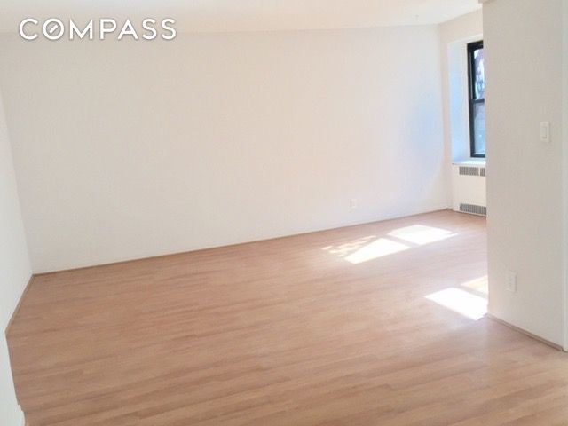 209 West 104th Street, Unit 2C Manhattan, NY 10025 - Photo 3 of 10