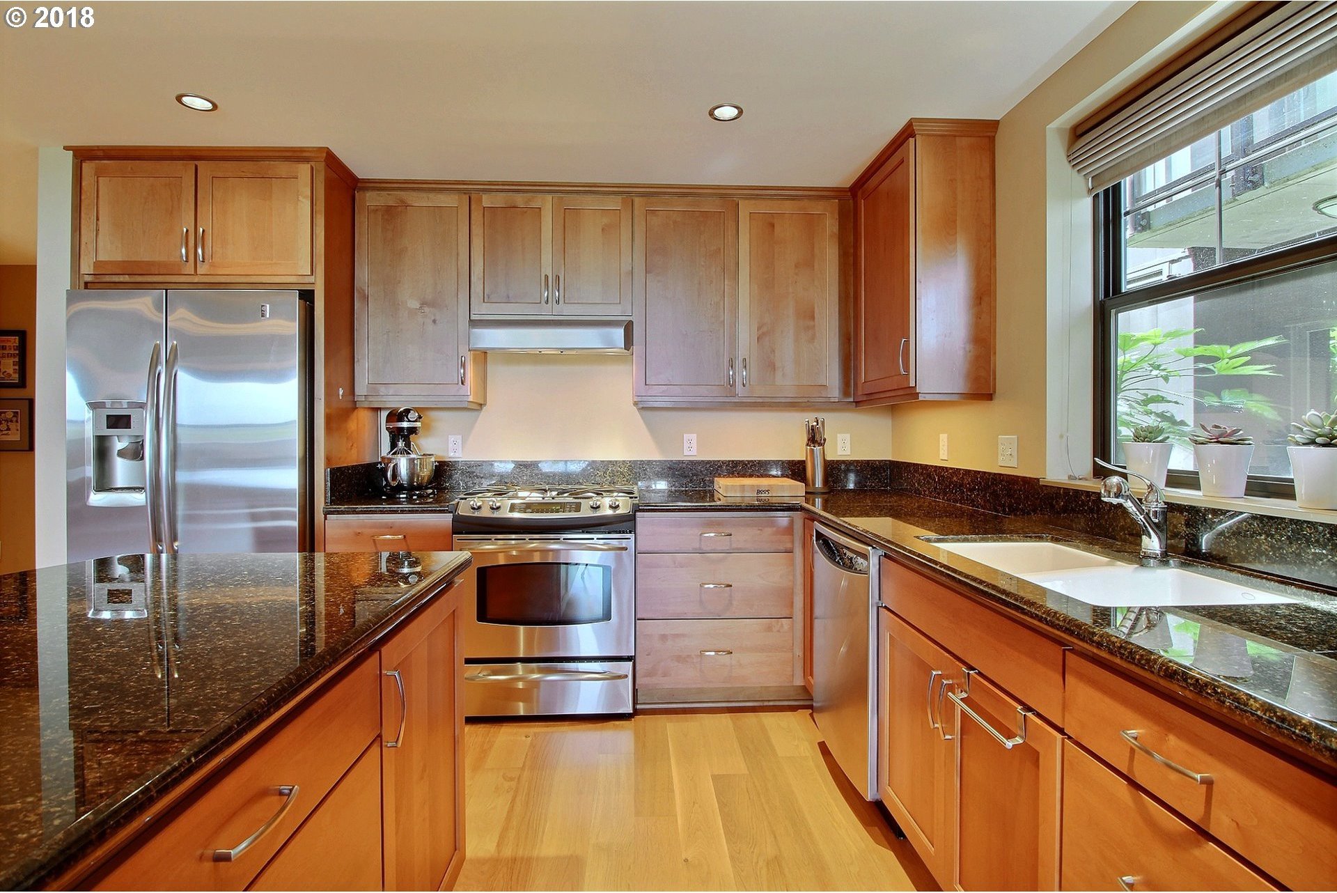 2442 Northwest Westover Road, Unit 101 Portland, OR 97210 - Photo 5 of 32 Gallery Image 5