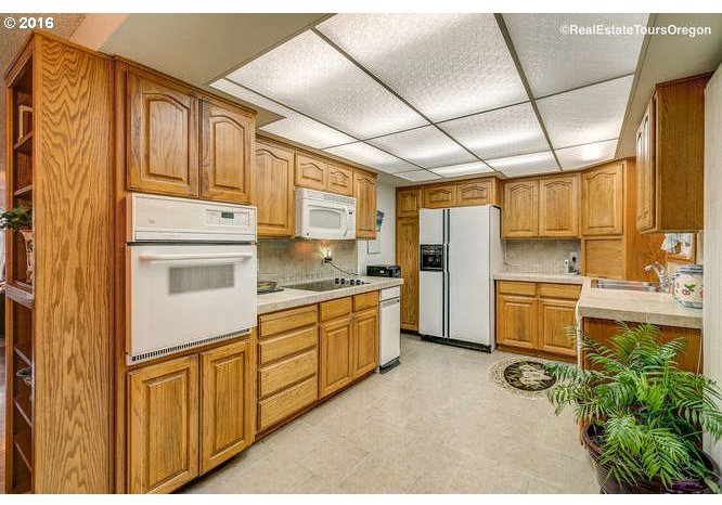 45562 Southwest Etters Road Gaston, OR 97119 - Photo 11 of 30 Gallery Image 11