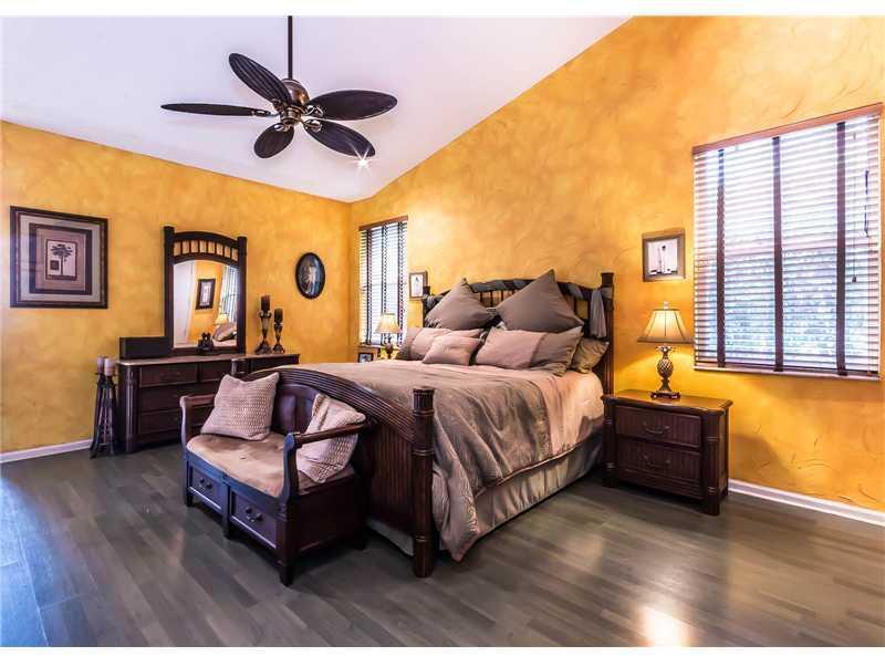 Silver Lakes Pembroke Pines, FL 33029 - Photo 12 of 26