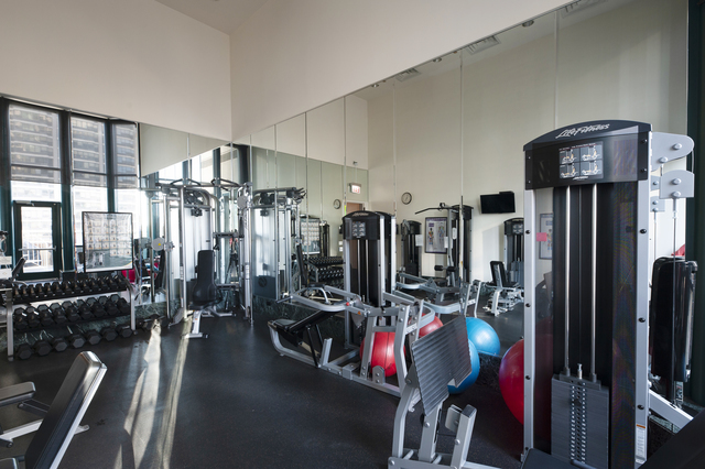 100 E Huron St, Chicago, IL 60611 - Photo 5 of 6