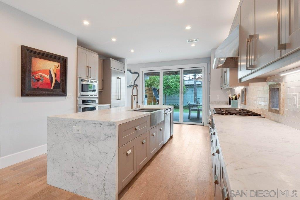 374 D Avenue Coronado, CA 92118 - Photo 7 of 25