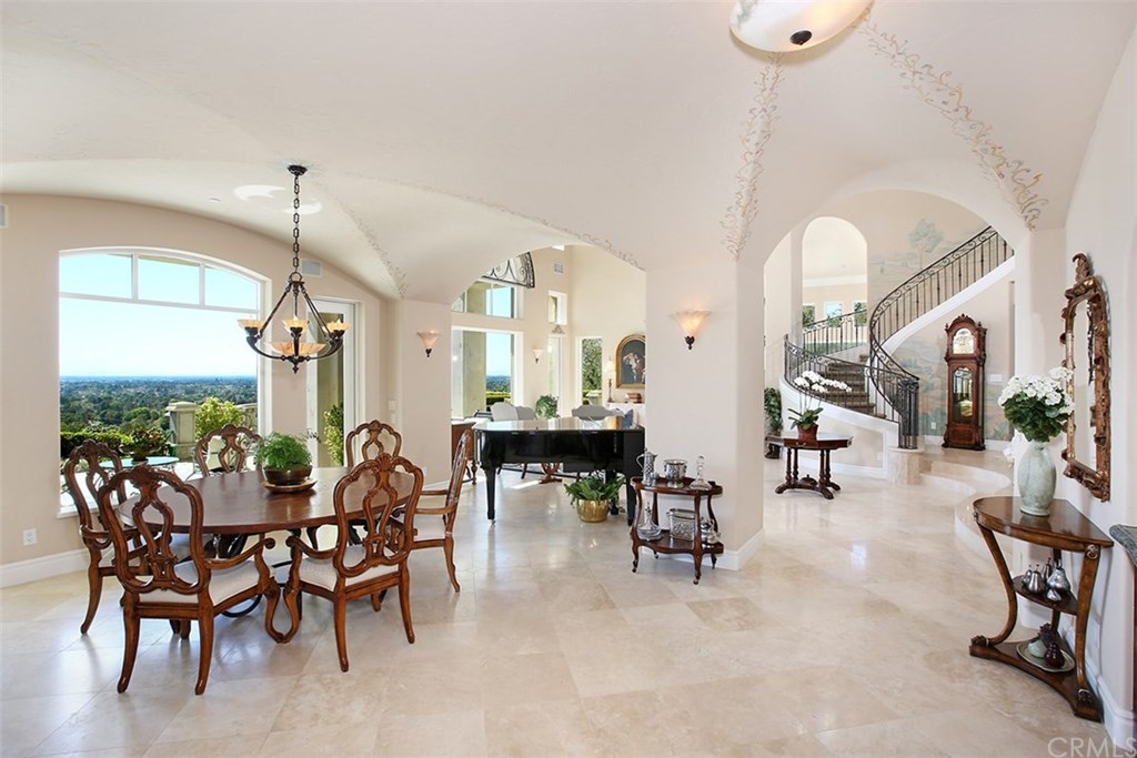 1622 Kensing Lane North Tustin, CA 92705 - Photo 6 of 40