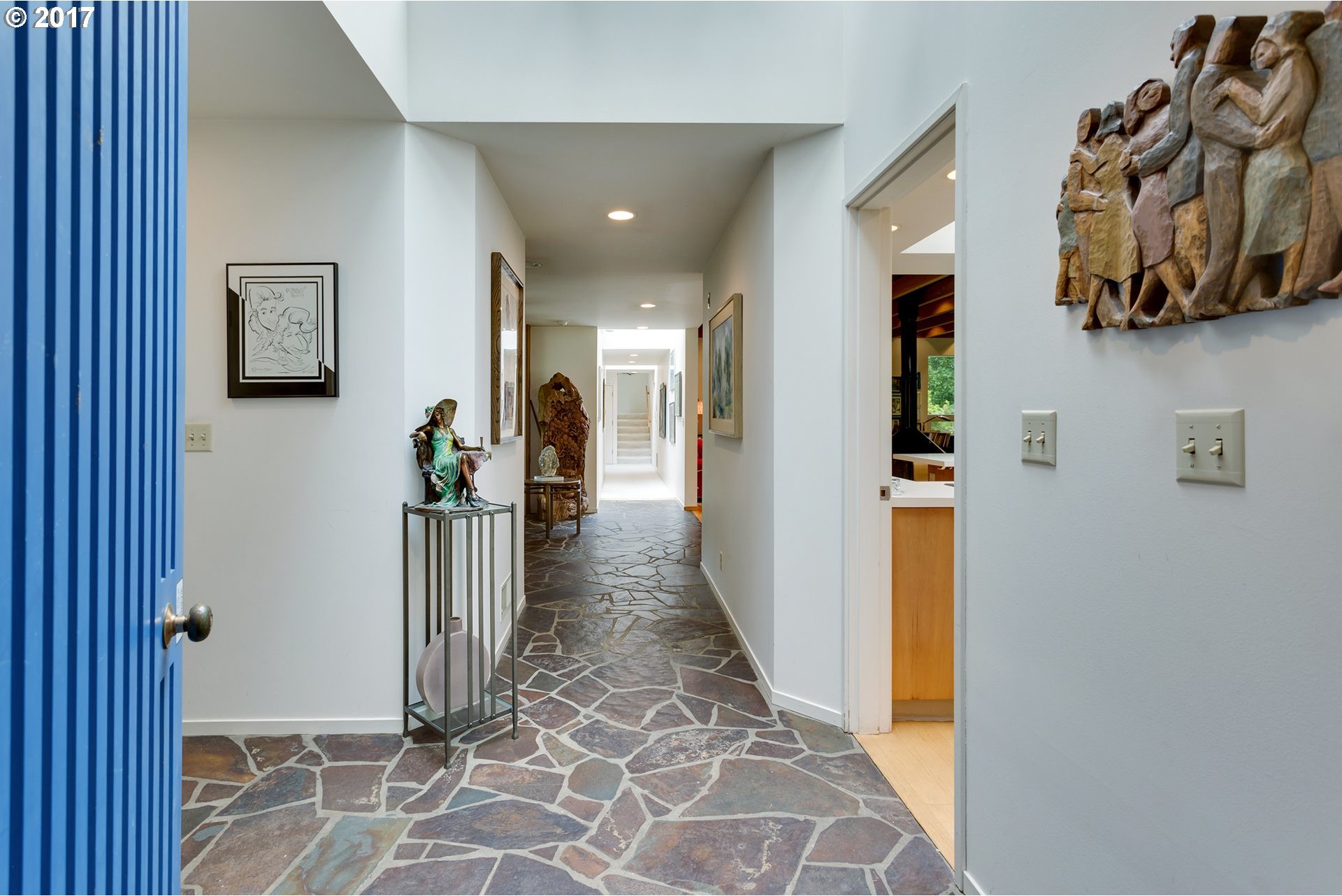 1551 South Military Road Portland, OR 97219 - Photo 4 of 22 Gallery Image 4