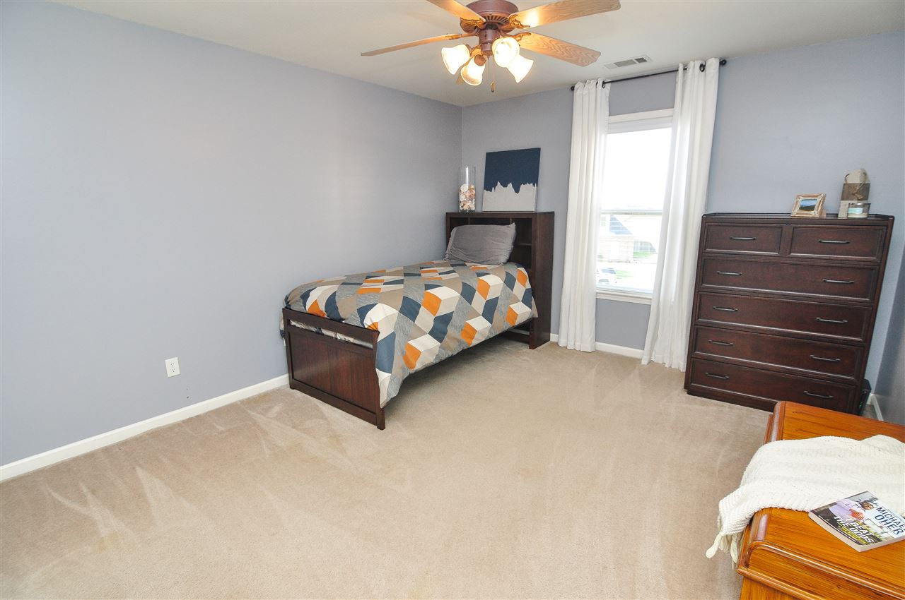 1081 Macon Hall Road Cordova, TN 38018 - Photo 18 of 25 Third bedroom upstairs with ceiling fan.