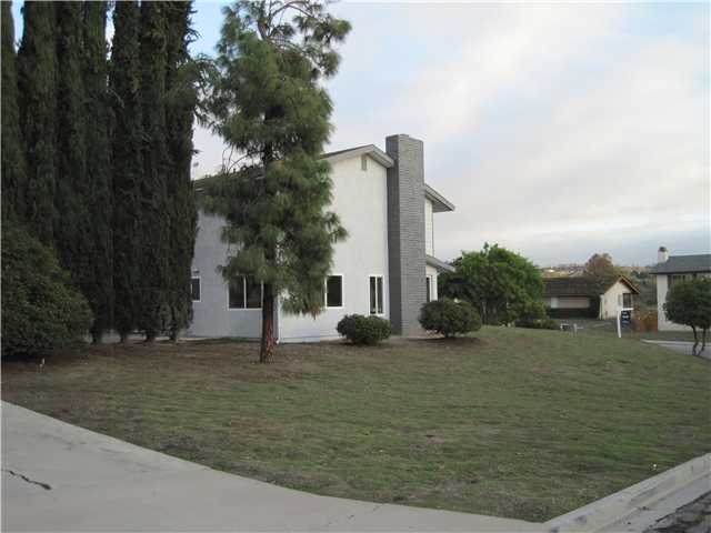 9202 Inverness Road Santee, CA 92071 - Photo 21 of 25 Huge corner lot!