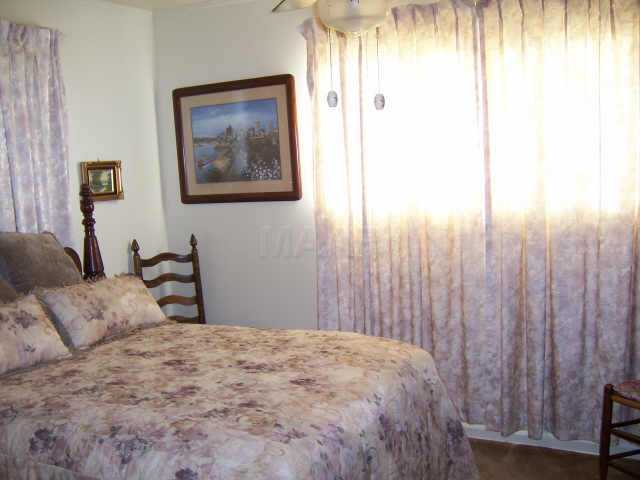 2048 Brighton Road Memphis, TN 38128 - Photo 3 of 7 Master Bedroom- Bright and inviting