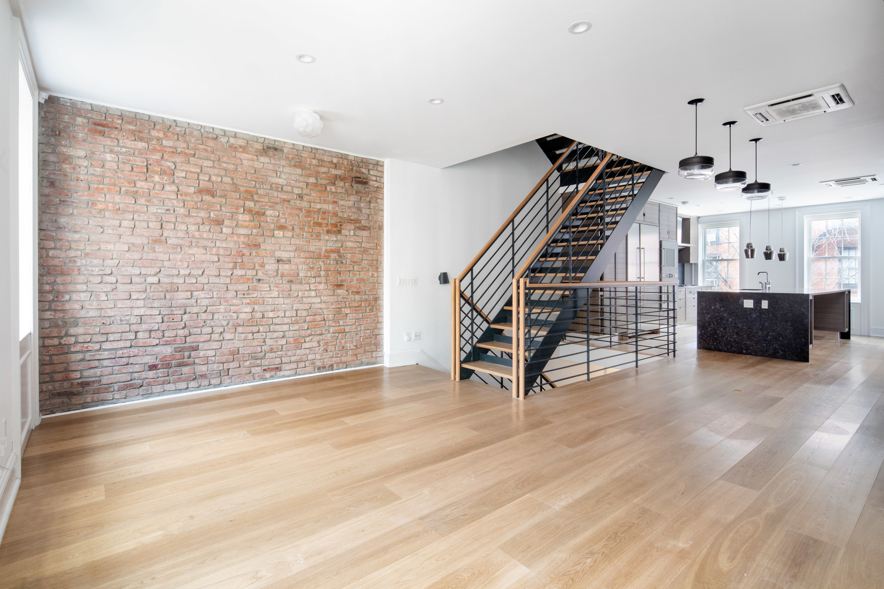 395 Bleecker Street Manhattan, NY 10014 - Photo 2 of 15