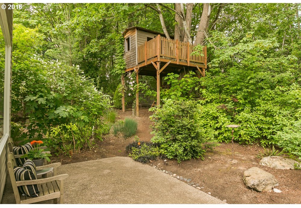 1139 Northwest Mayfield Road Portland, OR 97229 - Photo 23 of 26 Gallery Image 23