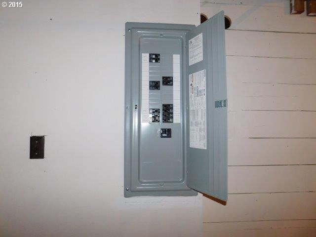 220 Helweg Road Winston, OR 97496 - Photo 13 of 23 Gallery Image 13