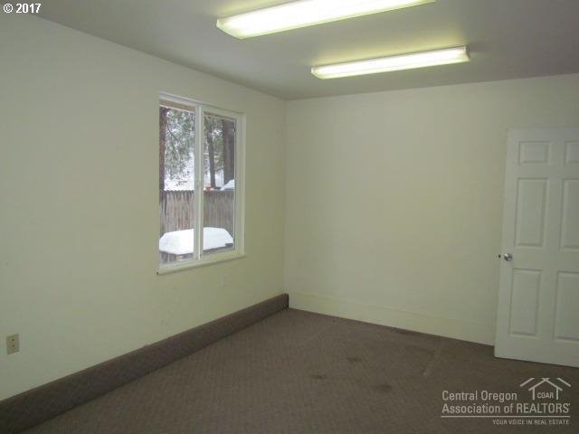 59911 Navajo Road Bend, OR 97702 - Photo 17 of 20 Gallery Image 17