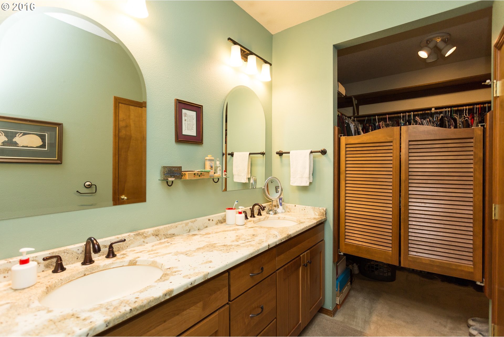 13935 Southwest Weir Road Beaverton, OR 97008 - Photo 4 of 25 Gallery Image 4