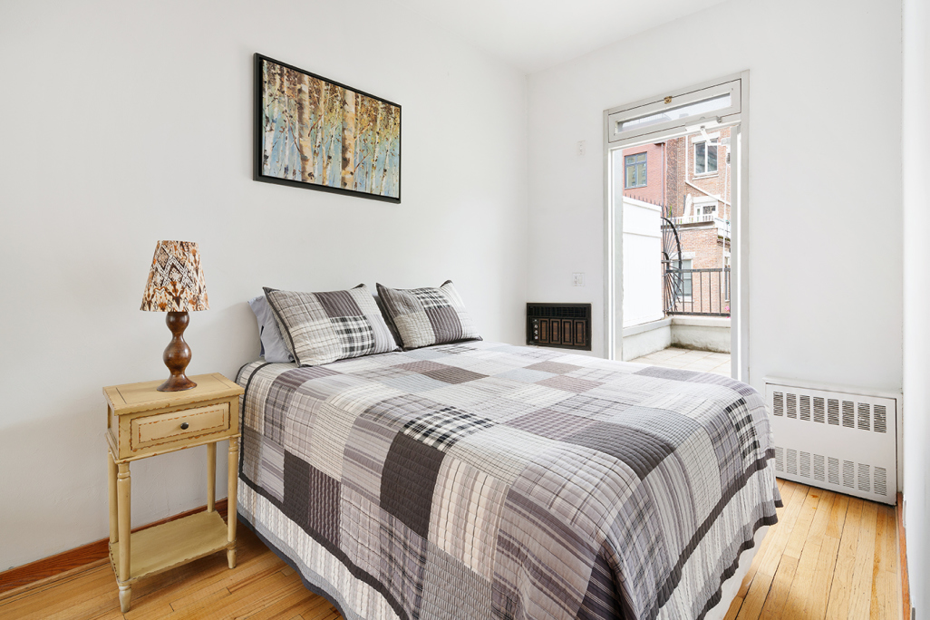 137 West 80th Street, Unit 4B Manhattan, NY 10024 - Photo 4 of 6