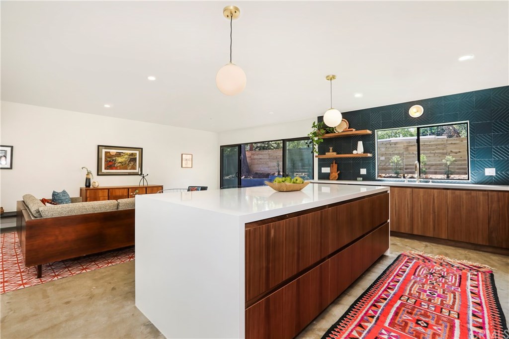 945 Jane Place Pasadena, CA 91105 - Photo 15 of 33