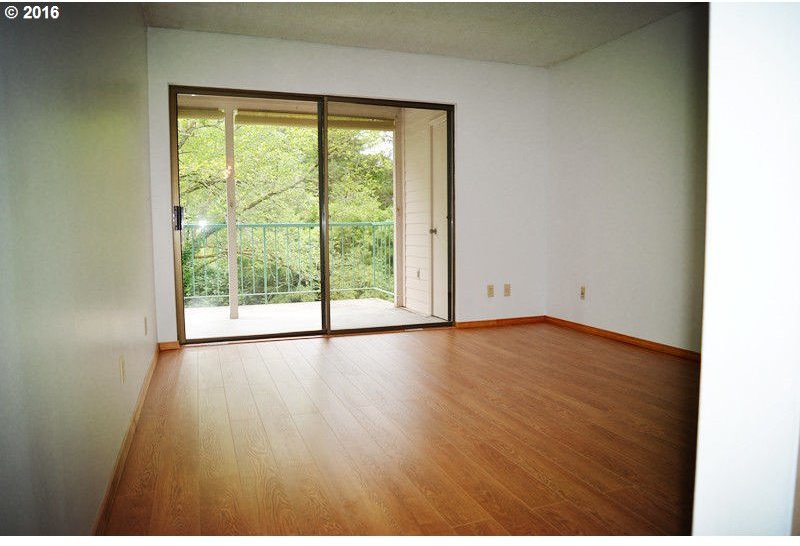 5123 Southwest Oleson Road Portland, OR 97225 - Photo 11 of 28 Gallery Image 11
