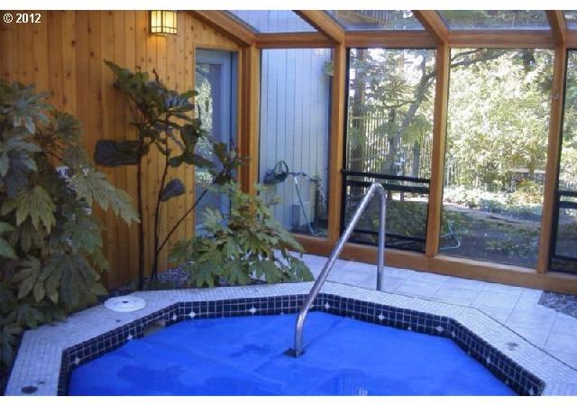 7540 Southwest Barnes Road, Unit F Portland, OR 97225 - Photo 3 of 5 Gallery Image 3