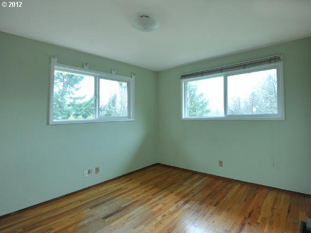 7100 Southwest Taylors Ferry Road Tigard, OR 97223 - Photo 9 of 16 Gallery Image 9